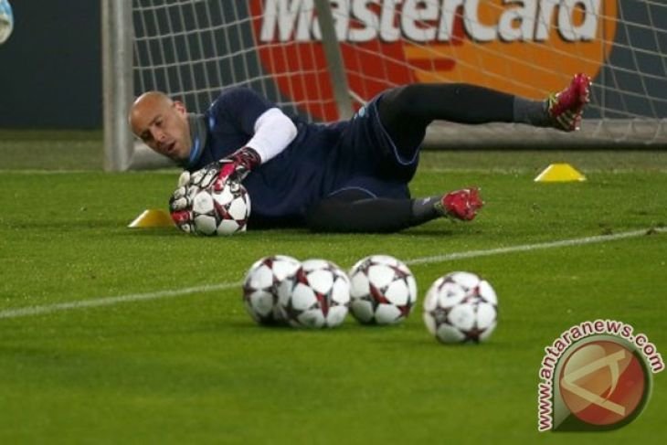 Pepe Reina masuk radar rekrutan Real Madrid