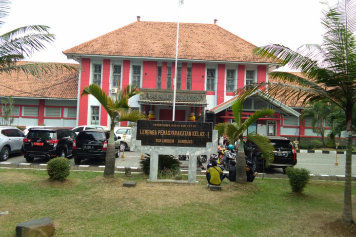 Saung mewah Lapas Sukamiskin telah dibongkar