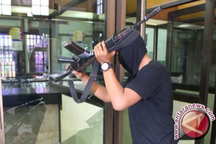 Aksi perampokan di Minas, dua satpam alami luka tembak