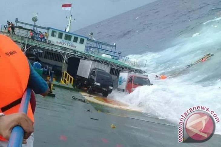 Menhub sampaikan duka cita korban Kapal Lestari Maju