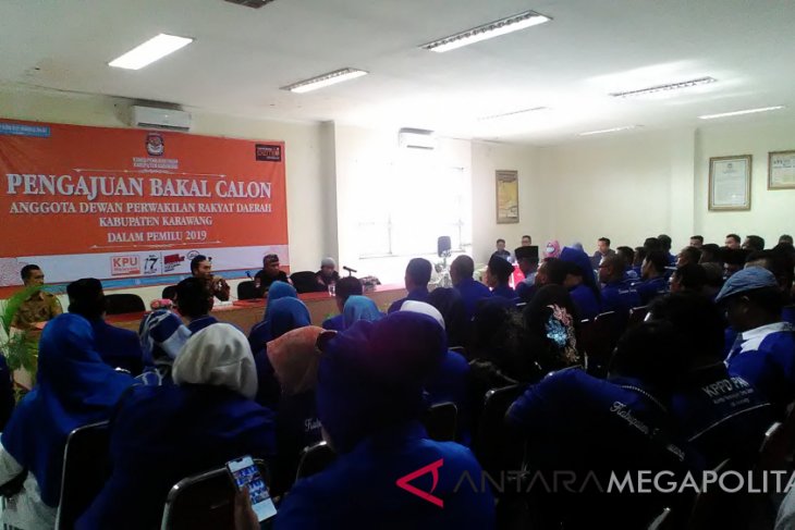 KPU Karawang terima pendaftaran bacaleg tiga parpol