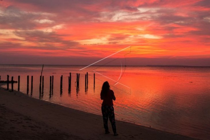 Senja di Pantai Laendra Karimunjawa