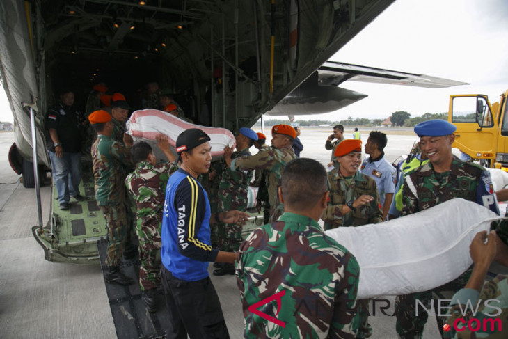 TNI AU bekerja keras buka Bandara Mutiara di Palu