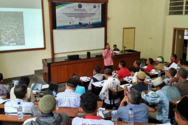 Pusat kajian sains halal IPB gelar pelatihan bagi juru sembelih hewan kurban