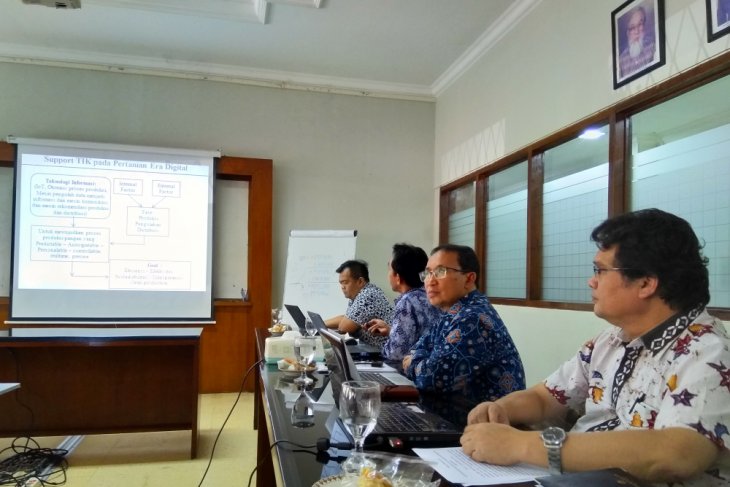 Pakar: Generasi muda harus melek