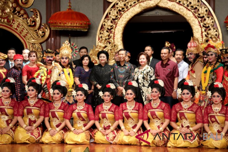 Gubernur Pastika puji drama