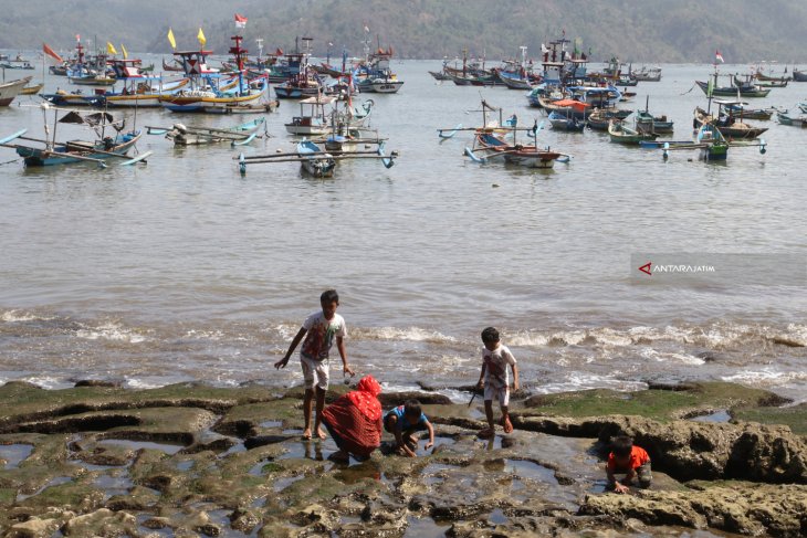 Polda Jatim Simulasi Penanggulangan Tsunami Di Banyuwangi Antara