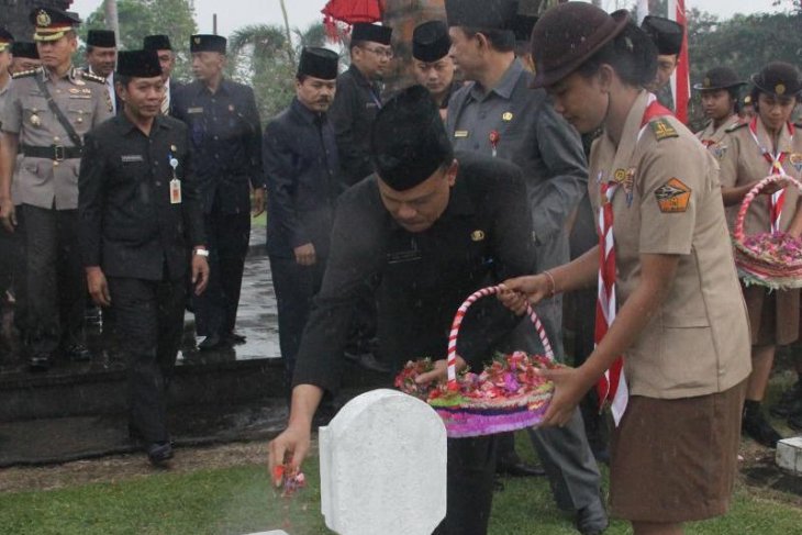 Sekda pimpin ziarah hari jadi Provinsi Bali