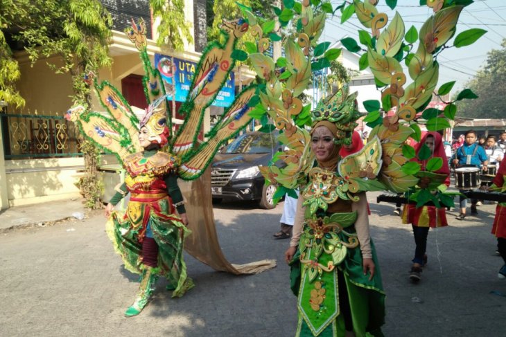2.000 pramuka ikuti karnaval kostum daur ulang di Thamrin