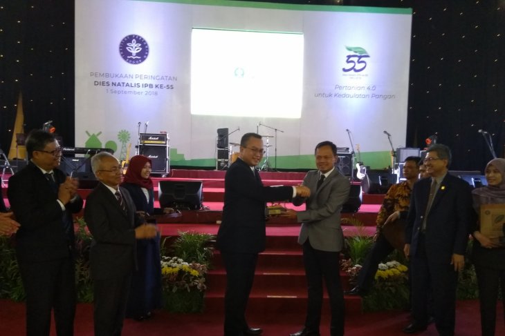 Pemkot Bogor-IPB beri beasiswa mahasiswa miskin