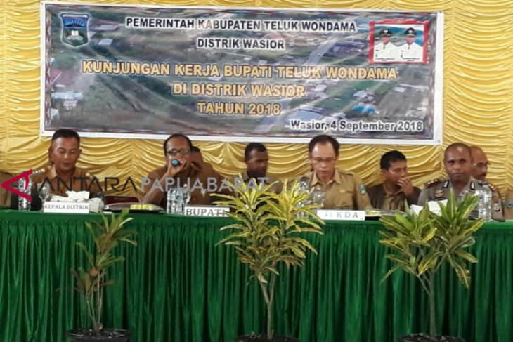 Bupati Wondama : hati-hati kelola dana desa