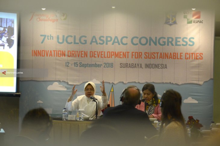 Surabaya's Air Temperature Falls 2C : Mayor