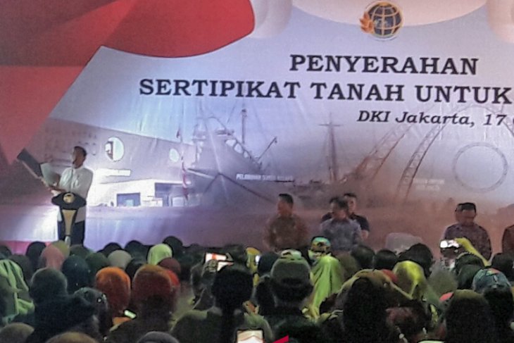 President asks recipients to be careful while applying for bank loan