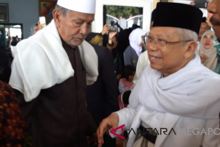 Ribuan Santri dan Ulama menyambut Ma'ruf Amin di Purwakarta