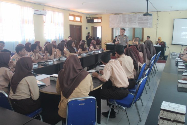 Polda Malut minta pelajar bijak gunakan medsos
