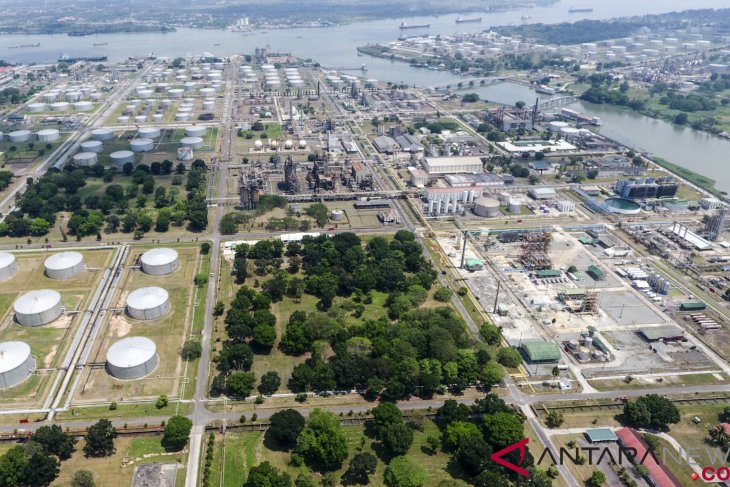 Indonesian, Russian oil companies to build refinery in Tuban