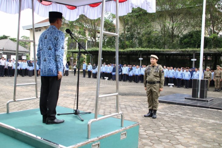 Pemkot Pontianbak ajak ASN tingkatkan kompetensi dan profesionalisme maknai hari pahlawan