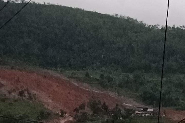 Lagi, Puluhan rumah di Kabupaten Sukabumi tertimbun longsor