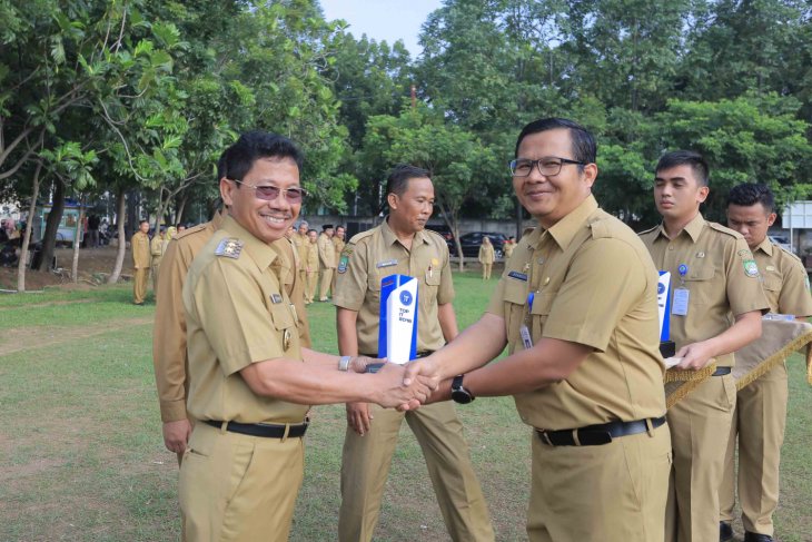 Wawali Tangerang: Penghargaan Memacu Pelayanan Semakin Maksimal