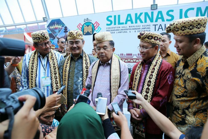 Wapres Jusuf Kalla Meminta ICMI Perkuat Keilmuan dan Ekonomi Umat