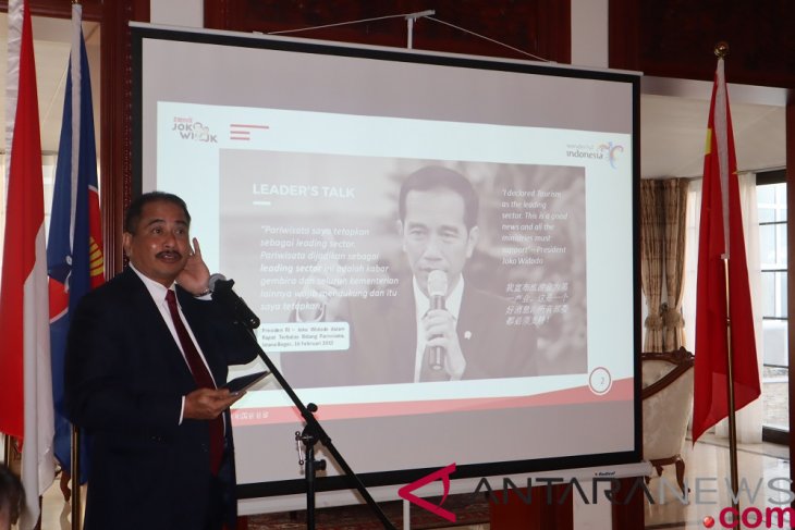 Menpar targetkan 3,5 juta wisatawan China 2019