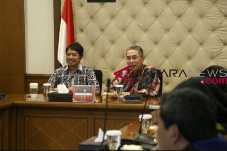 Kemenko PMK koordinasikan kesiapsiagaan risiko bencana Gunung Anak Krakatau