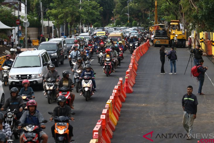 Polisi tetapkan satu tersangka amblesnya Jalan Gubeng