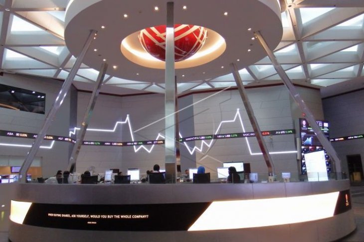 IHSG diprediksi masih sulit keluar dari zona merah