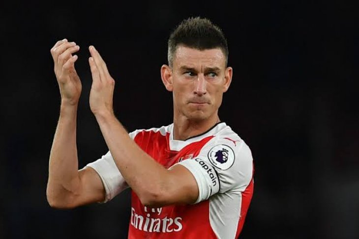 Monreal berharap sang kapten berdamai dengan Arsenal
