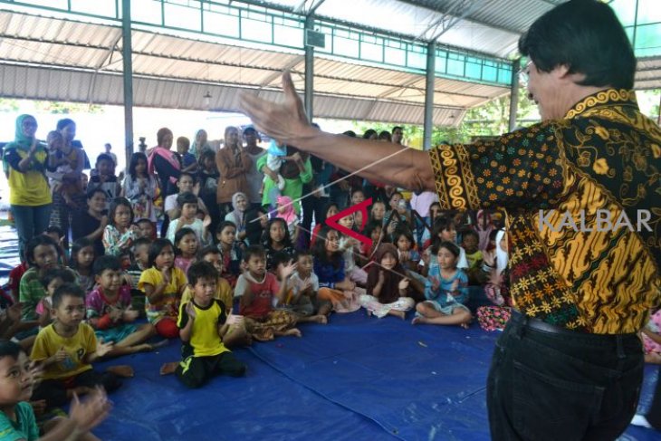 BP3A turunkan tim konseling ke lokasi pengungsi gempa Halsel