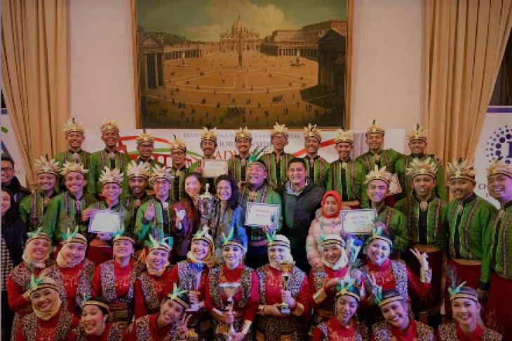 Paduan suara Youth Choir Jakarta raih penghargaan di Roma