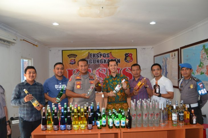 Polres Serang Kota Amankan Ratusan Botol Miras Ilegal