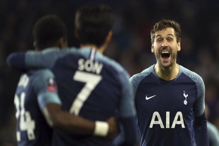 Barcelona lirik Striker Hotspur Fernando Llorente
