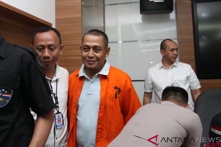 Creator of fake news on 10 million marked ballots arrested