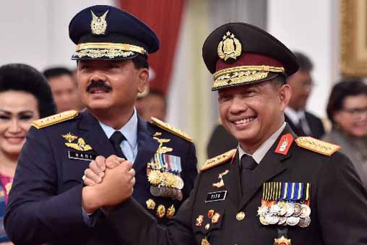 Panglima TNI-Kapolri klarifikasi soal foto