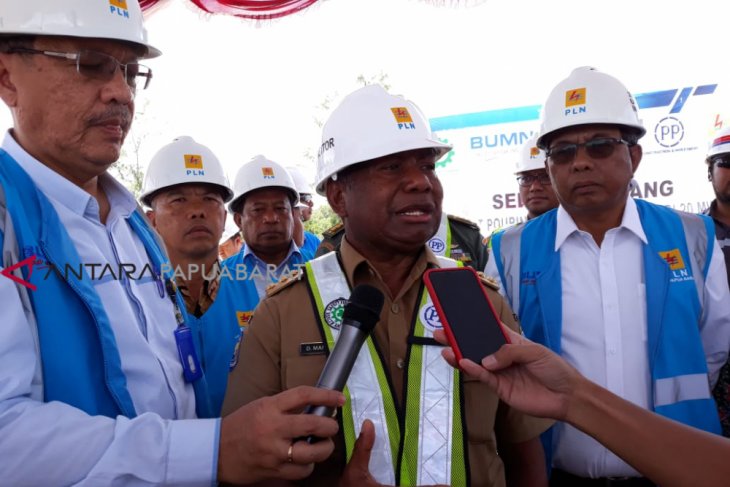 Gubernur : 86 persen wilayah Papua Barat terang