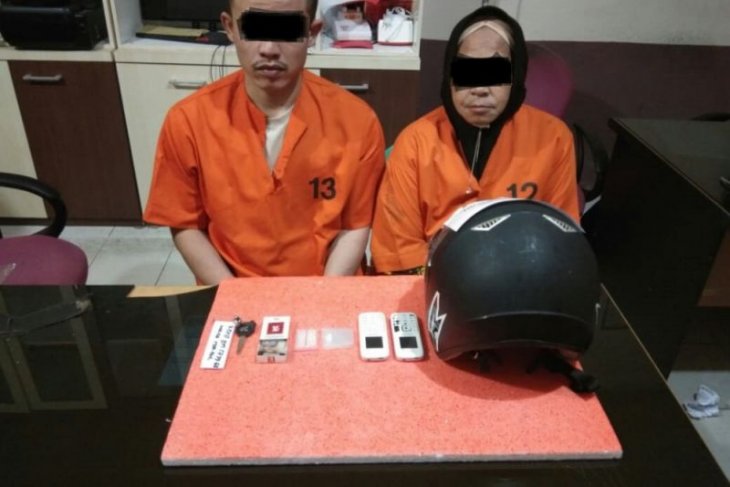 Seorang nenek nekat bertransaksi sabu di kantor pengadilan