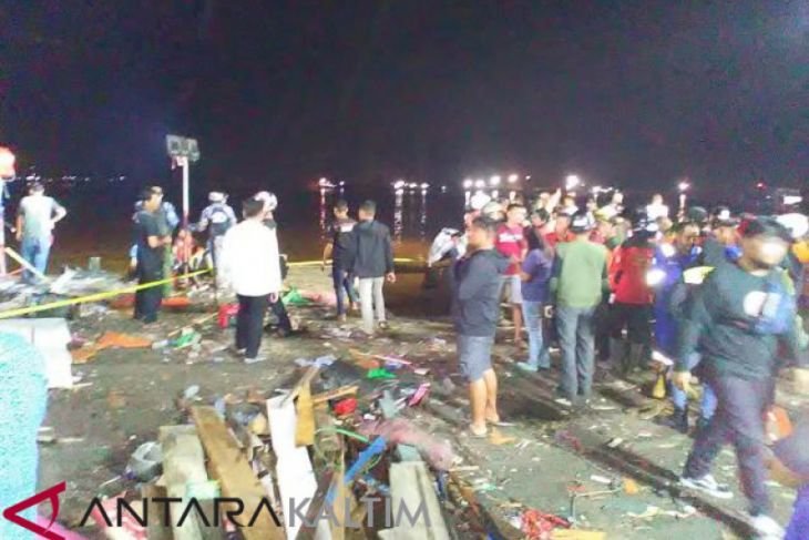 KM Amelia bermuatan elpiji meledak
