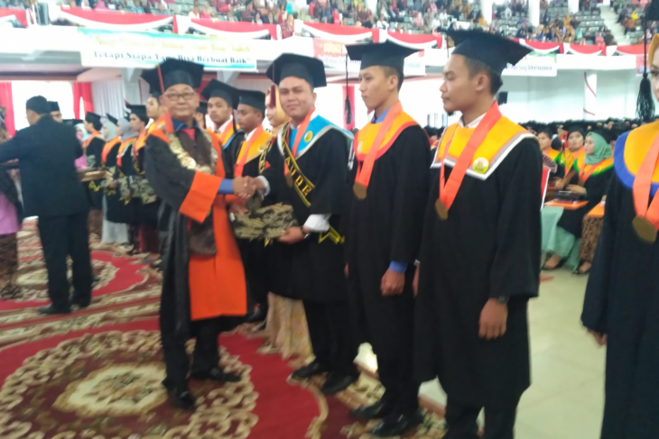 Wisuda Universitas Jambi luluskan 1.125 mahasiswa