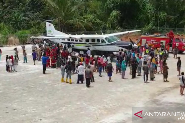 Uji coba pendaratan di Lapangan Terbang Semelagi Singkawang