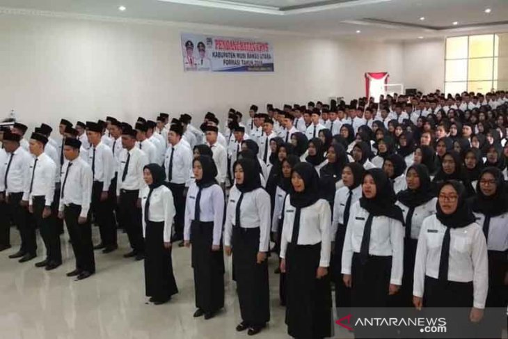 Penajam tunda serahkan SK CPNS hingga Juni