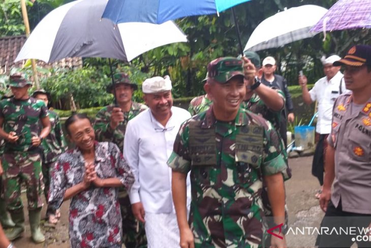 Pangdam Udayana-Bupati Bangli tinjau pembuatan akses jalan