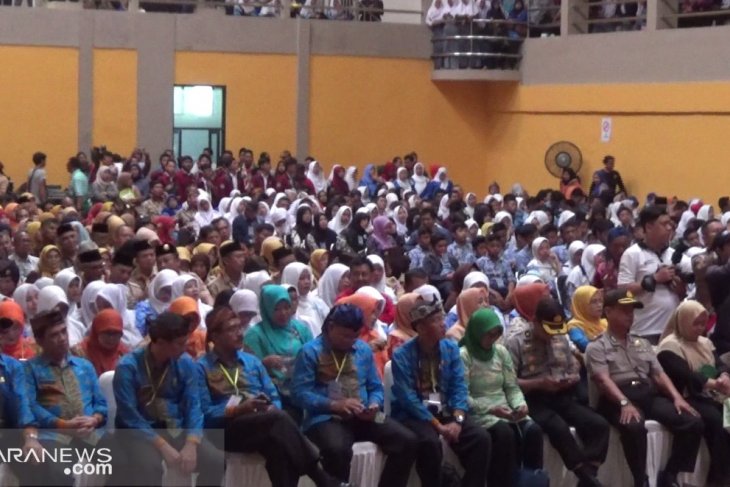 Kabupaten Sukabumi kekurangan sekitar 12 ribu guru