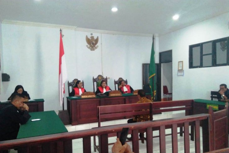 Kades divonis empat tahun karena korupsi DD