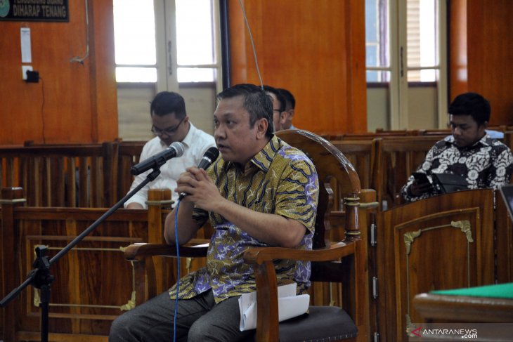Bupati Pakpak Bharat jalani sidang sebagai saksi kasus suap