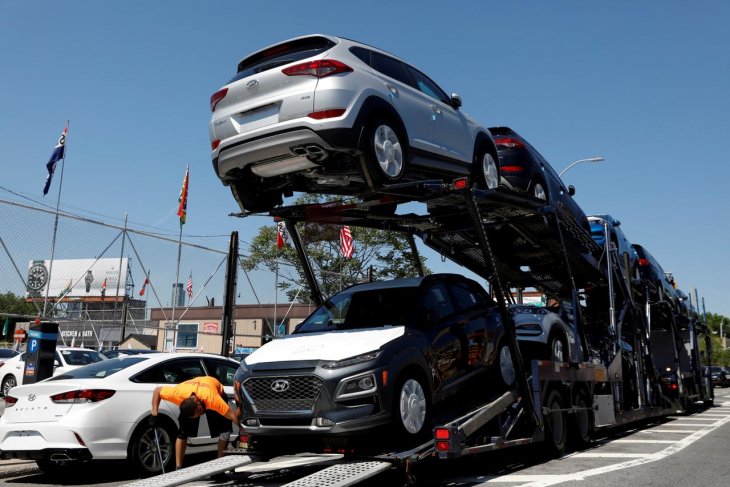 Pengusaha AS desak Trump tidak kenakan tarif otomotif
