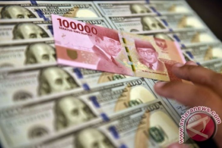 Rupiah melemah pasca rilis data pertumbuhan ekonomi kuartal II