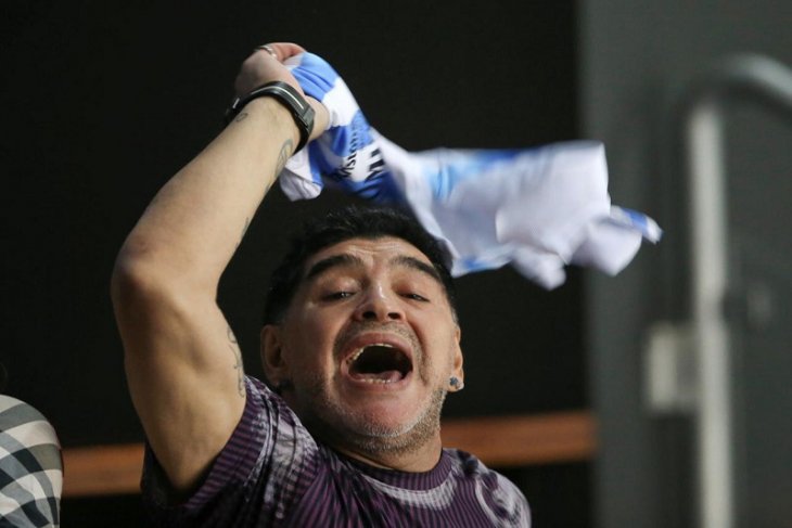 Cekcok dengan mantan pacar Maradona ditangkap di bandara