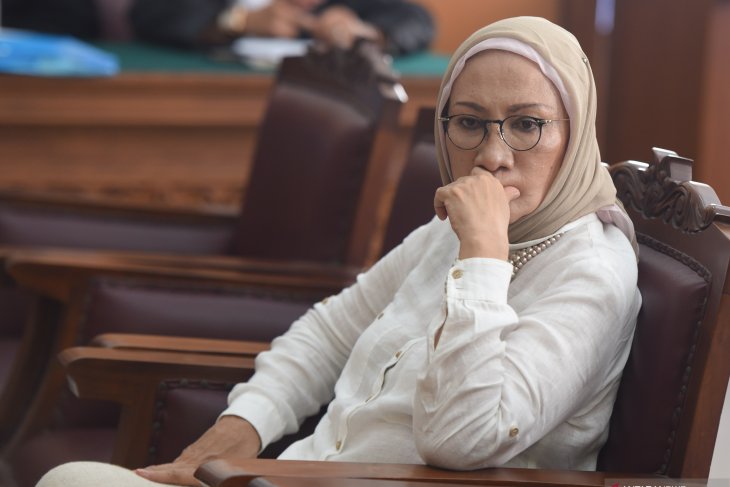 Ratna Sarumpaet dan dua tahanan KPK