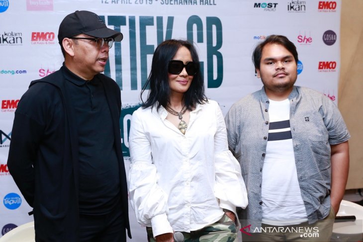 Atiek CB buat konser 40 tahun berkarya